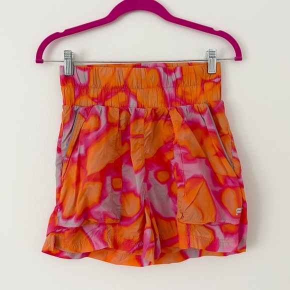 Fabletics Ultra High Waisted Pipes Nylon Shorts in Pink Escape Size Small - Picture 4 of 8